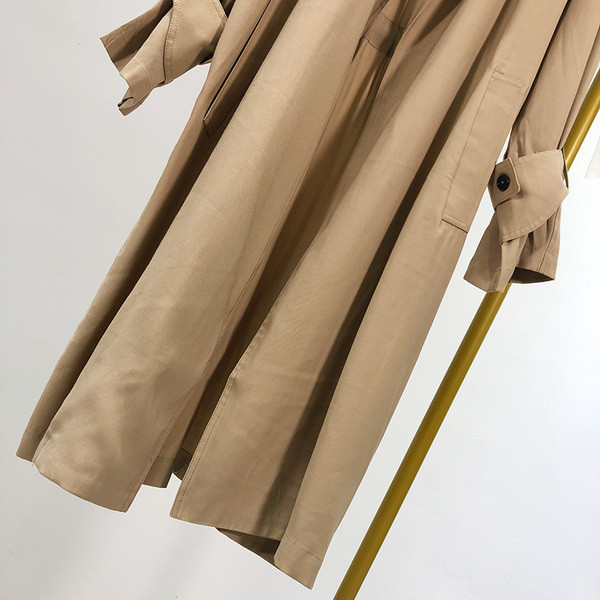 Jachetă subțire de primăvară-toamnă de culoare maro