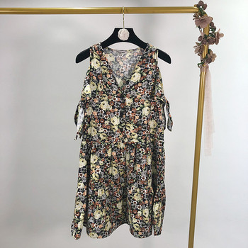 V-nyakú, rövid ujjú női ruha