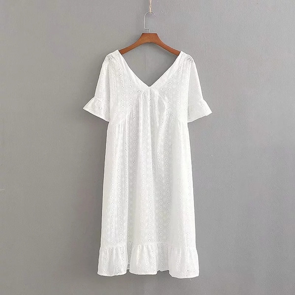 Rochie de dama cu maneca scurta - model larg in culoarea alba