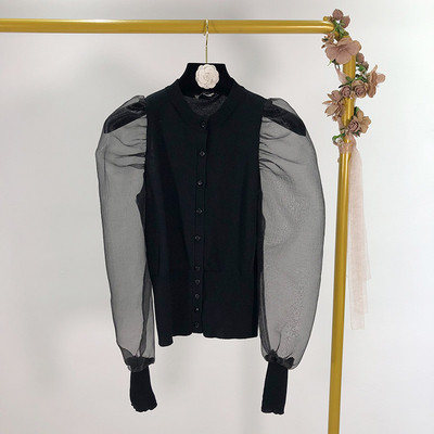 Cardigan de damă din tricot subțire și mâneci sigilate