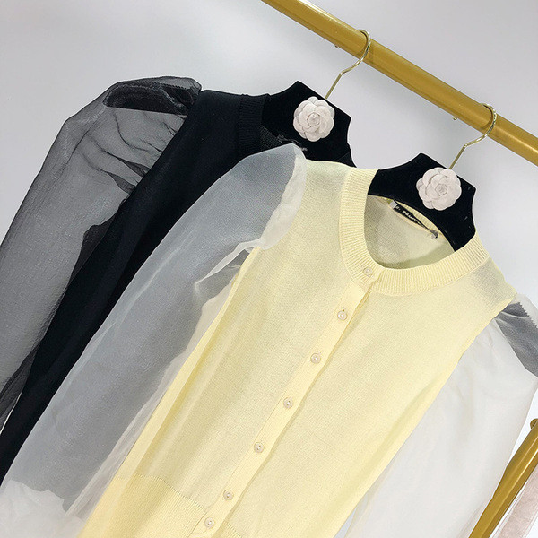 Cardigan de damă din tricot subțire și mâneci sigilate