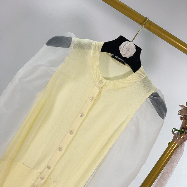 Cardigan de damă din tricot subțire și mâneci sigilate