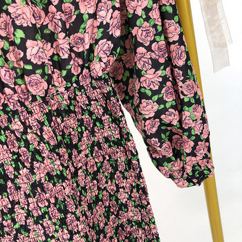 Női ruha hosszú ujjal és elasztikus anyaggal