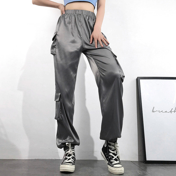 Szürke színű modern női nadrág gumis derékkal