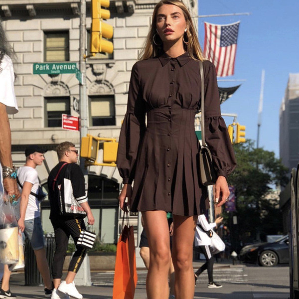 Rochie casual de dama cu guler clasic si maneci lungi in negru si rosu