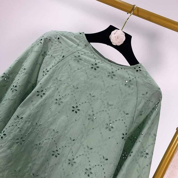 Bluza de dama de culoare verde cu broderie