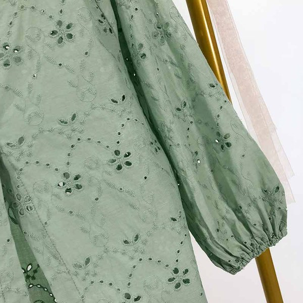 Bluza de dama de culoare verde cu broderie