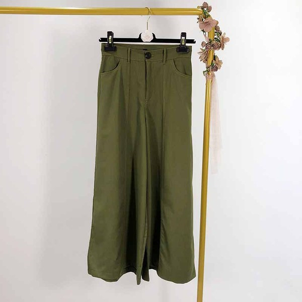 Jelenlegi női nadrág magas derékkal - széles modell