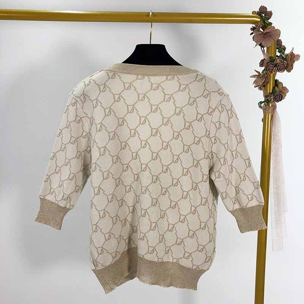 Set de fusta si vesta de dama cu maneci scurte