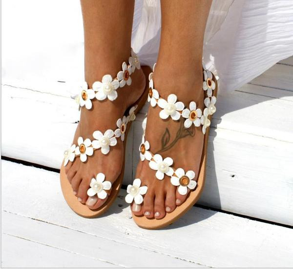 Sandale de dama moderne cu talpa plate si perle decorative