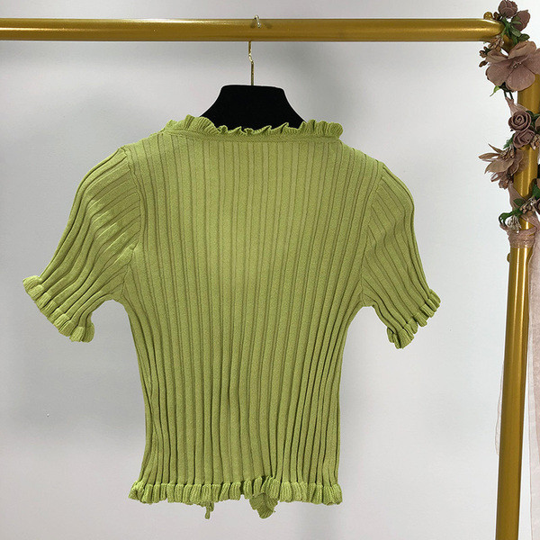 Vékony kötésből készült rövid női blúz, két színben