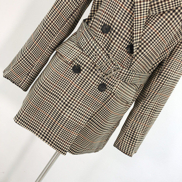 Geaca de dama lunga in carouri cu centura