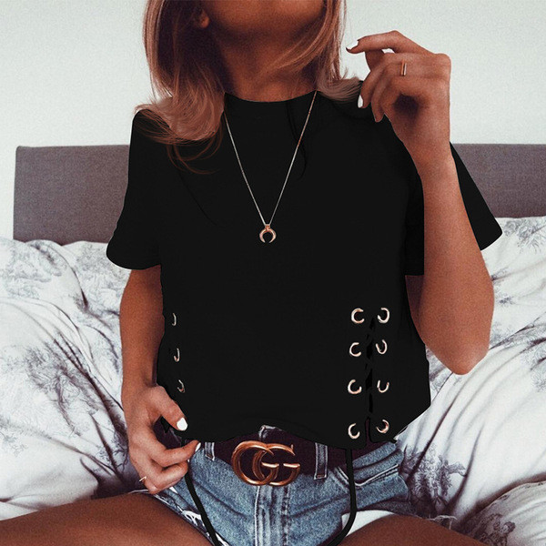 Modern női póló O-nyakkal és fűzős fehér és fekete színben