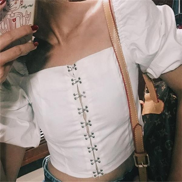 Női modern rövid fehér blúz