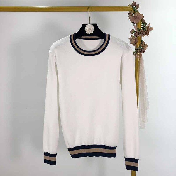 Női pulóver három színben, színes gumiszalaggal