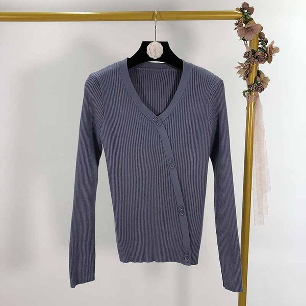 Női hosszú ujjú pulóver és gombok három színben