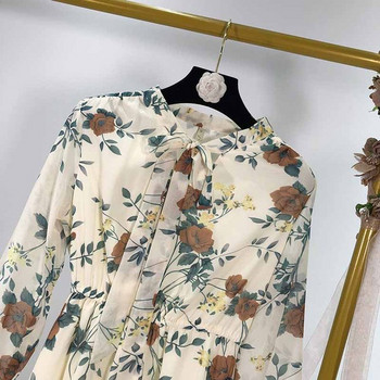 Női rövid sifon ruha hosszú ujjal és nyakkendővel