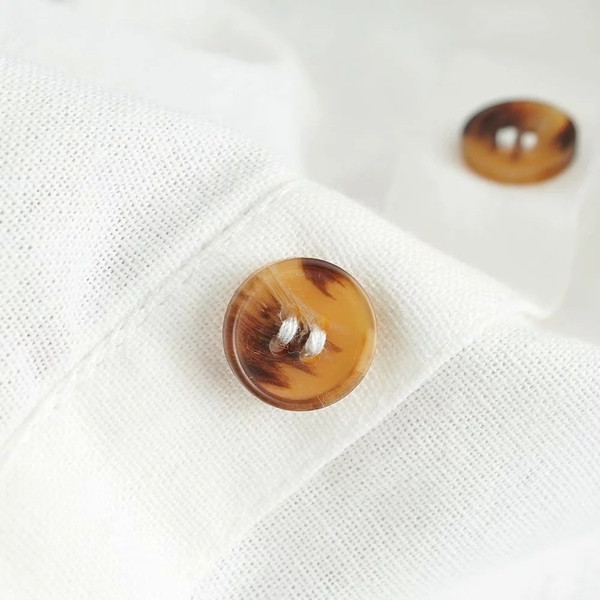 Bluza de dama cu nasturi alb