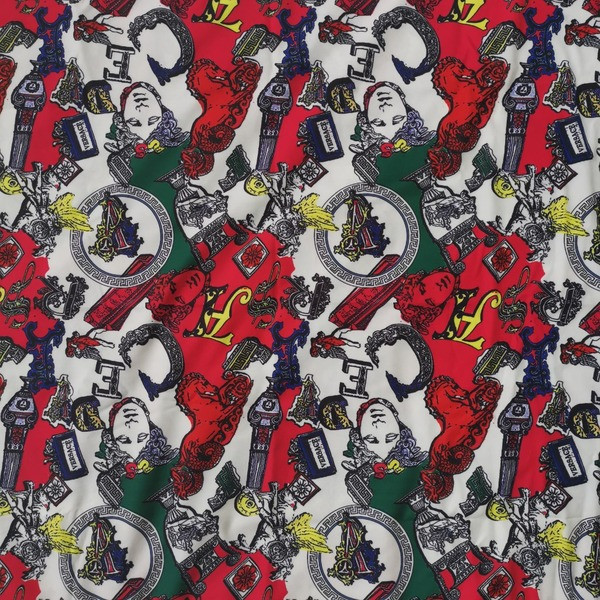 Alkalmi női ruha hosszú ujjal és klasszikus gallérral