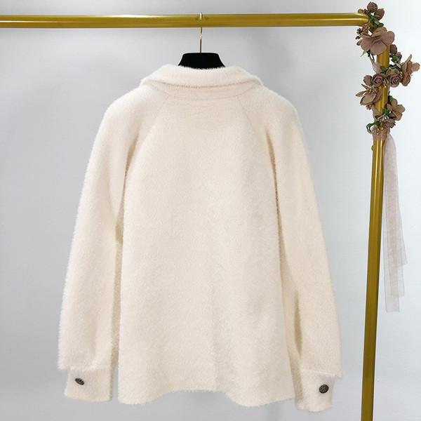 Palton scurt de dama cu buzunare si nasturi