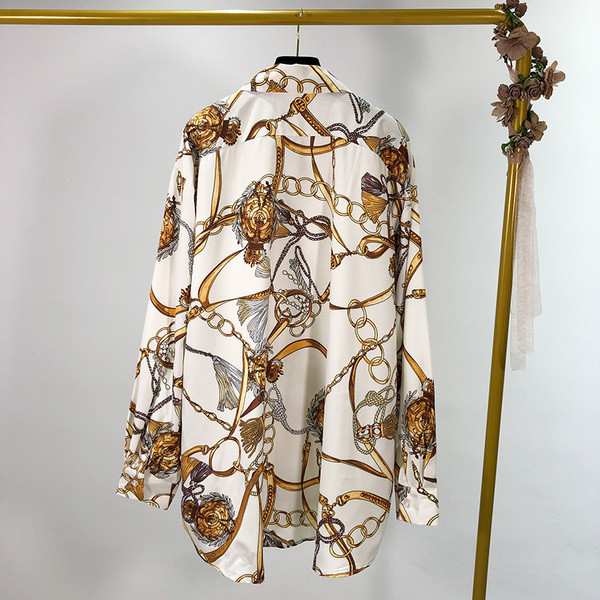 Cămașă de damă în alb și negru cu model