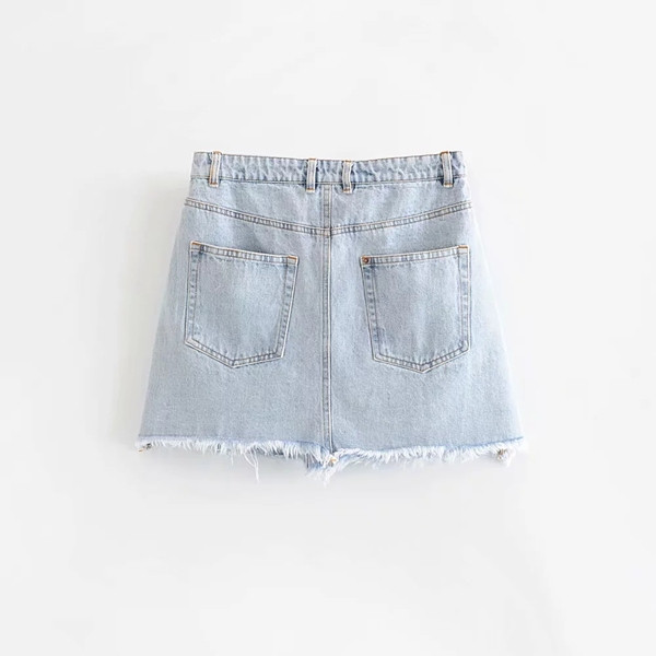 Fusta de dama din denim cu nasturi de culoare deschisa