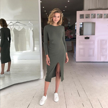 Hétköznapi női ruha hosszú ujjal és hasítékkal két színben