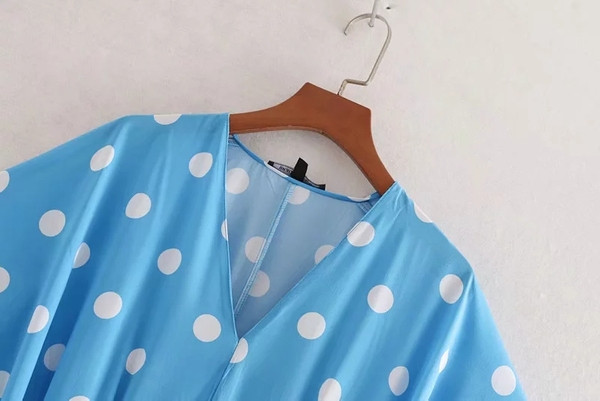 Női alkalmi pöttyös ruha kék színben