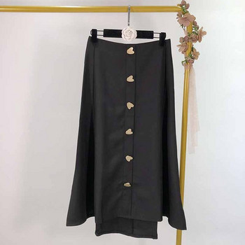 Hosszú női szoknya fekete gombokkal