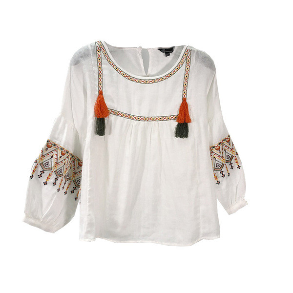 Bluza de dama cu broderie si ciucuri in alb