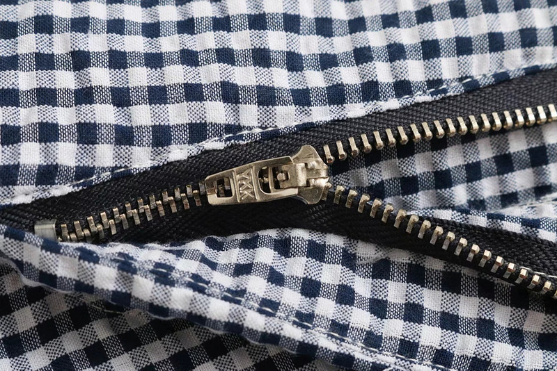 Pantaloni de dama in carouri cu talie inalta si buzunare