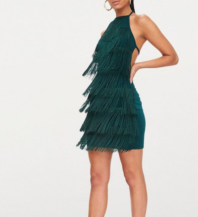 Rochie eleganta de dama cu umerii goi si franjuri in trei culori