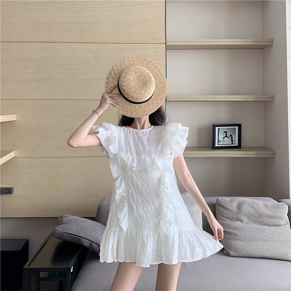 Modern női ruha fehér és zöld színben