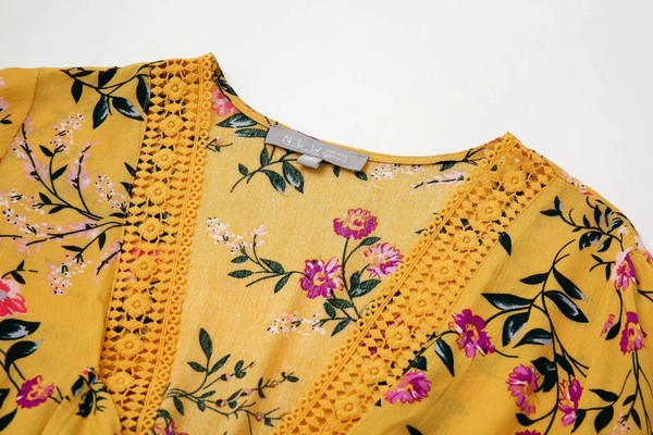 Rochie de vara dama cu maneca dreapta si scurta de culoare galbena