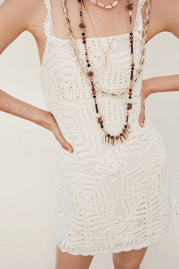 Fehér kötött rövid ruha vékony pántokkal