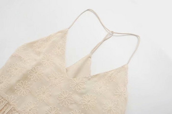 Elegáns női ruha hímzéssel és vékony pántokkal