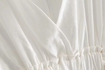 Rochie de damă cu decolteu în V adânc în culoarea albă