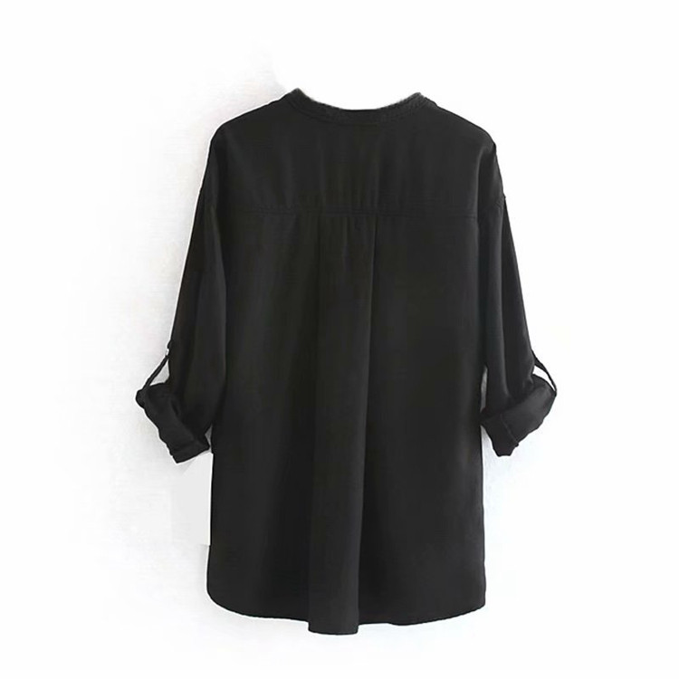 Fekete színű női ing gombokkal és zsebekkel