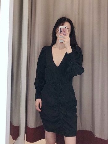 Rövid fekete ruha elasztikus derékkal