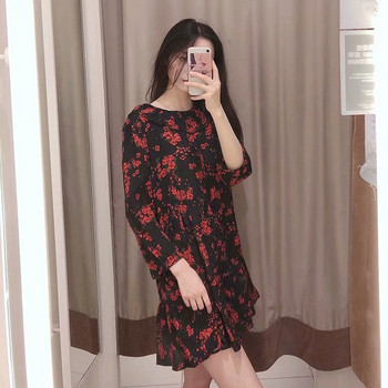 Rövid női ruha - szabású virágmintás modell