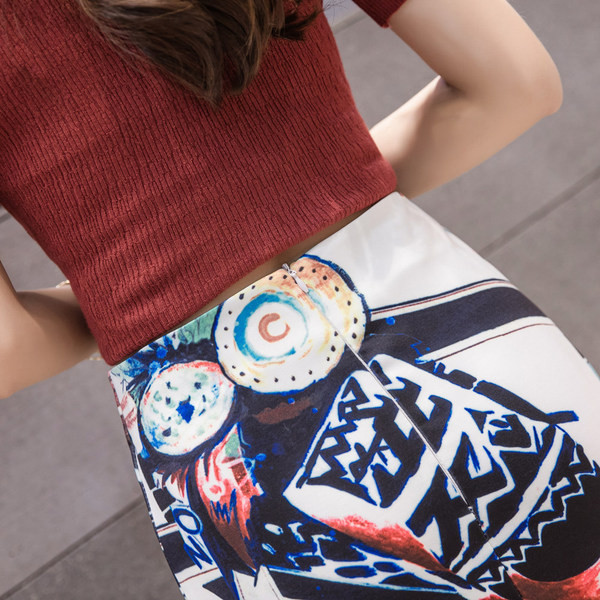 Aktuális női szoknya magas derékkal