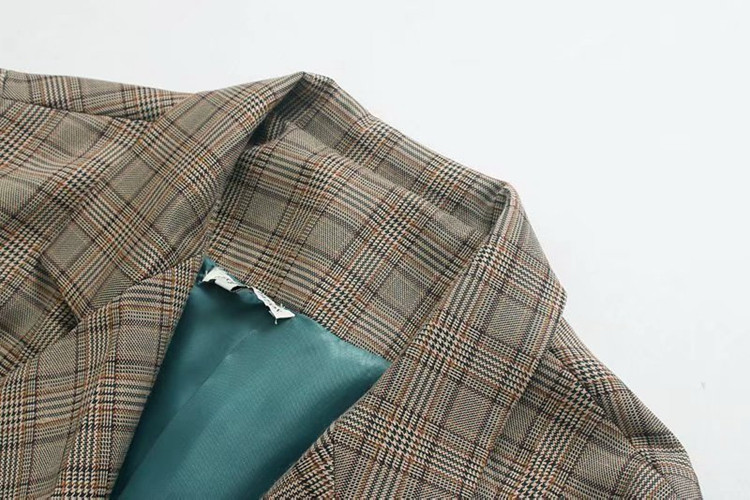 Geaca dama in carouri cu maneci lungi