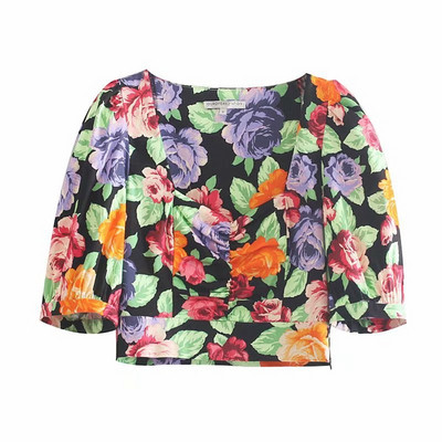 Rövid női blúz négyzet alakú nyakkivágással