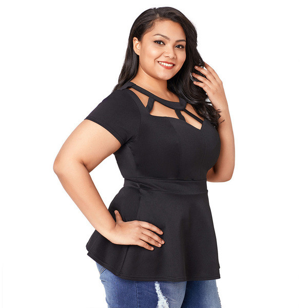 Bluză de damă elegantă cu mâneci scurte și decolteu adânc în negru