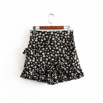 Rövid női szoknya-nadrág virágmintával