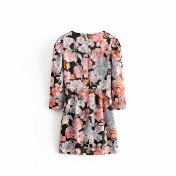 Rövid női ruha 7/8-as ujjal, virágmintával