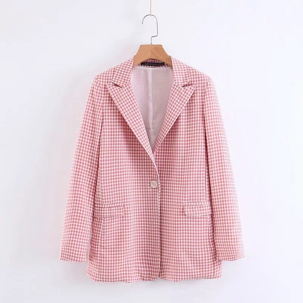 Rózsaszín kockás női kabát V-alakú gallérral