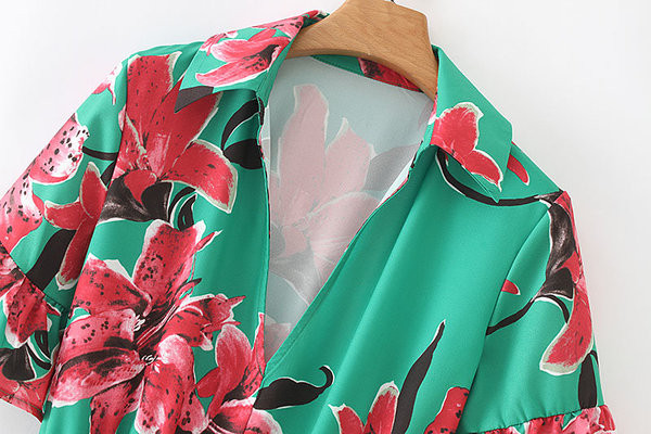 Rochie elegantă de damă, cu mâneci scurte și model