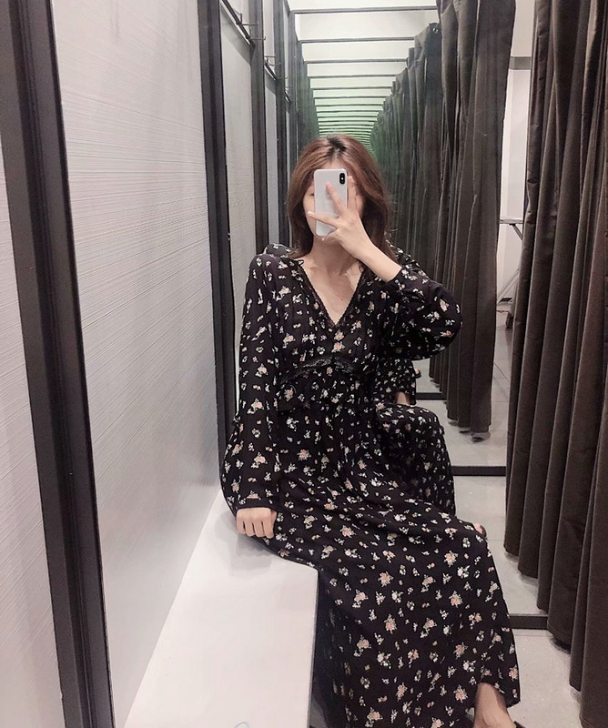 Virágmintás női hosszú ruha - szabású modell