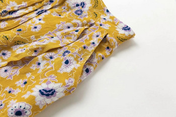 Női szoknya aszimmetrikus modell színes mintával